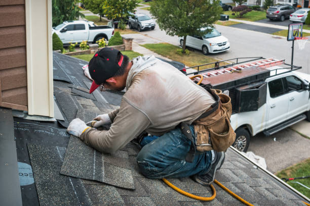 Professional Flat Roof Repair technician working in Crossville, IL